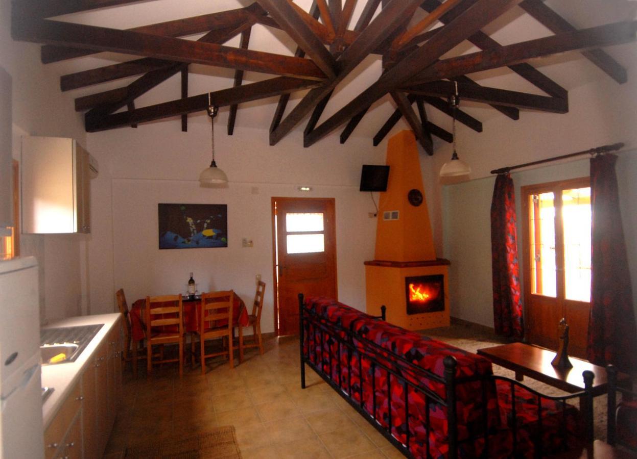 Mikro Xorio Vathí Exterior foto